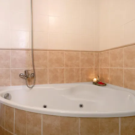 Carlos Haya Apartment *